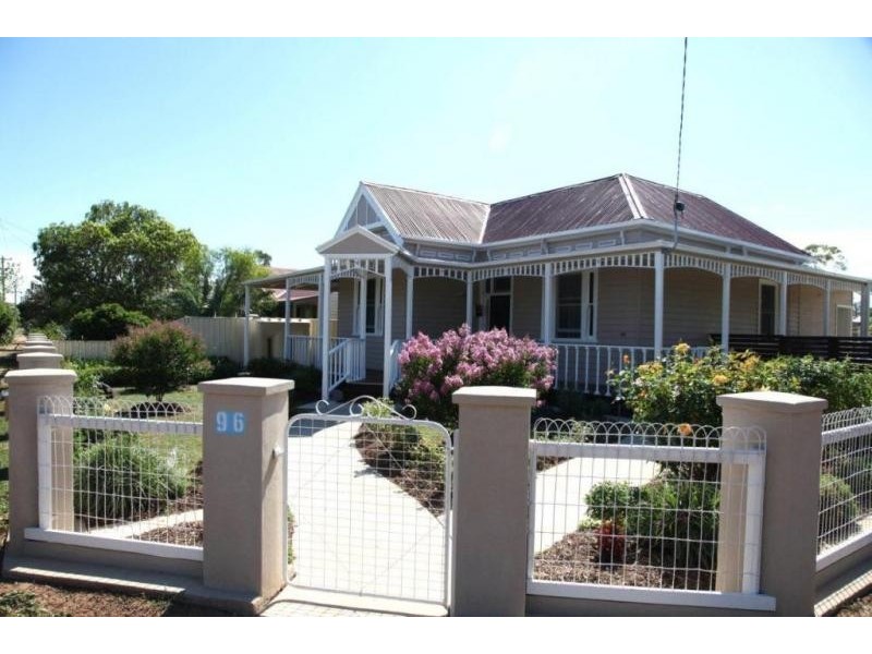 96 Hervey, Elmore VIC 3558