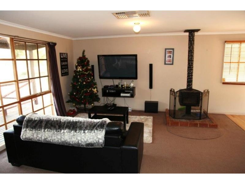 31 Chapel Street, Serpentine VIC 3517