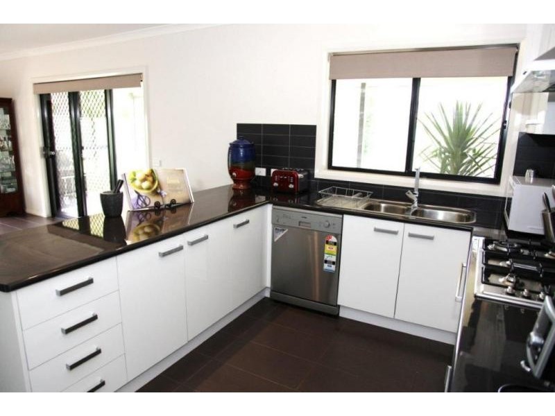 35 Sanctuary Boulevard, Maiden Gully VIC 3551