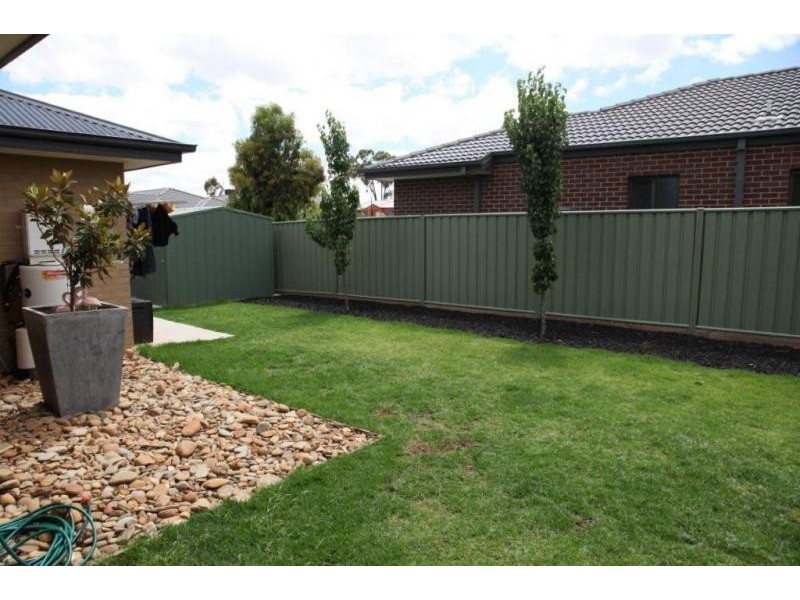 35 Sanctuary Boulevard, Maiden Gully VIC 3551