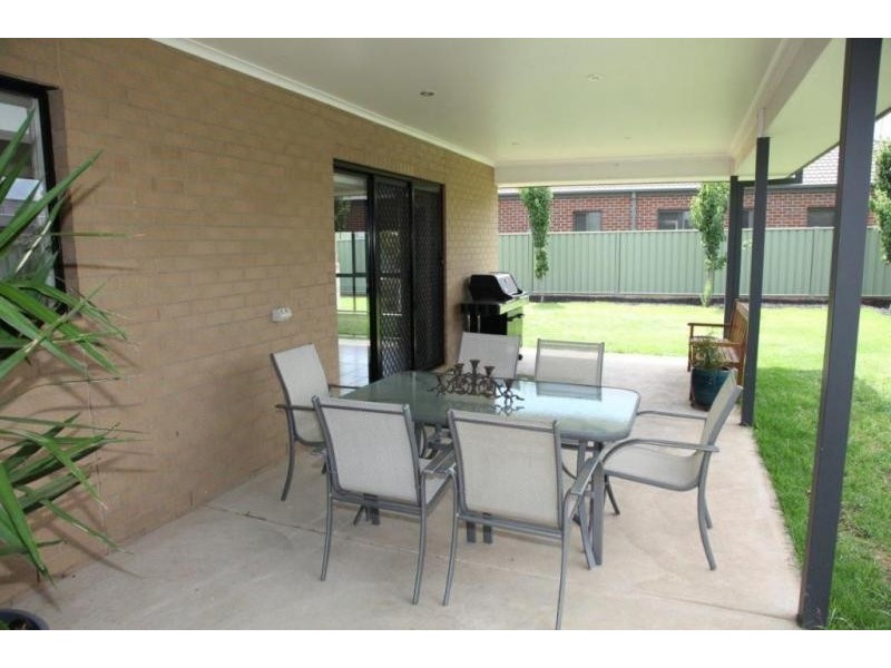 35 Sanctuary Boulevard, Maiden Gully VIC 3551