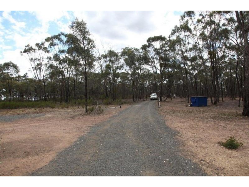 16 Lynch Lane, Longlea VIC 3551