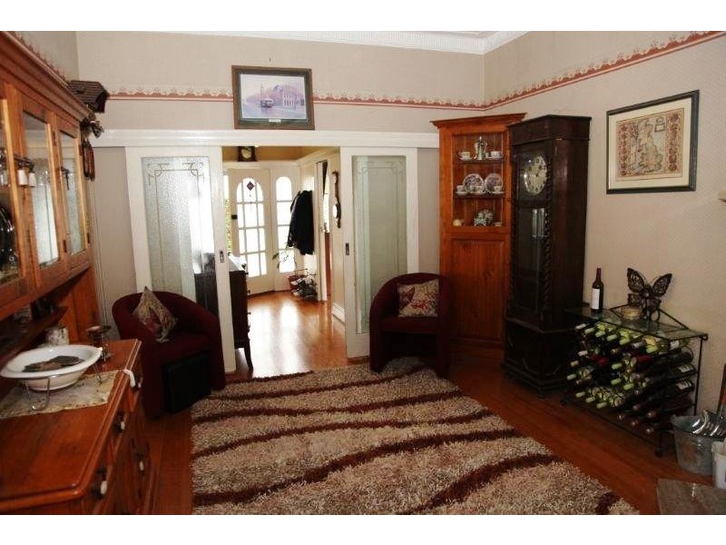 8 Nelson Street, East Bendigo VIC 3550