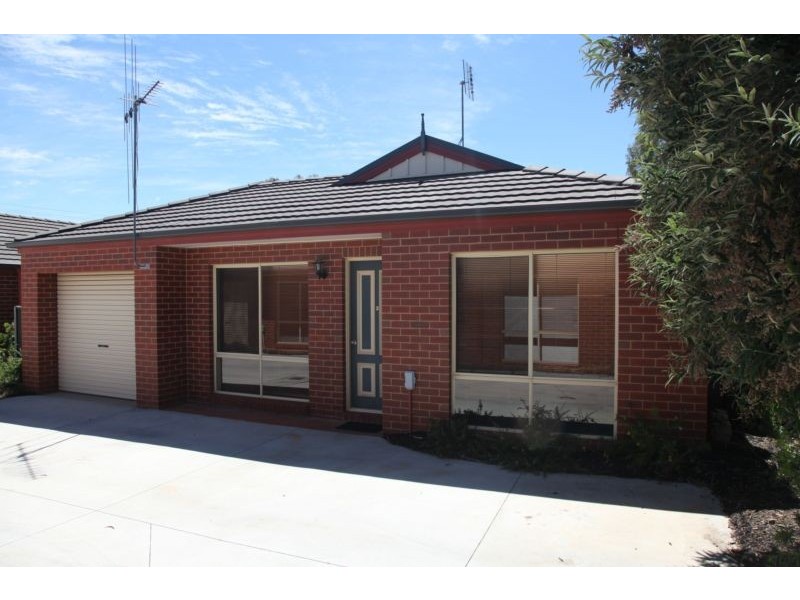 3/27 Little Breen Street, Quarry Hill VIC 3550