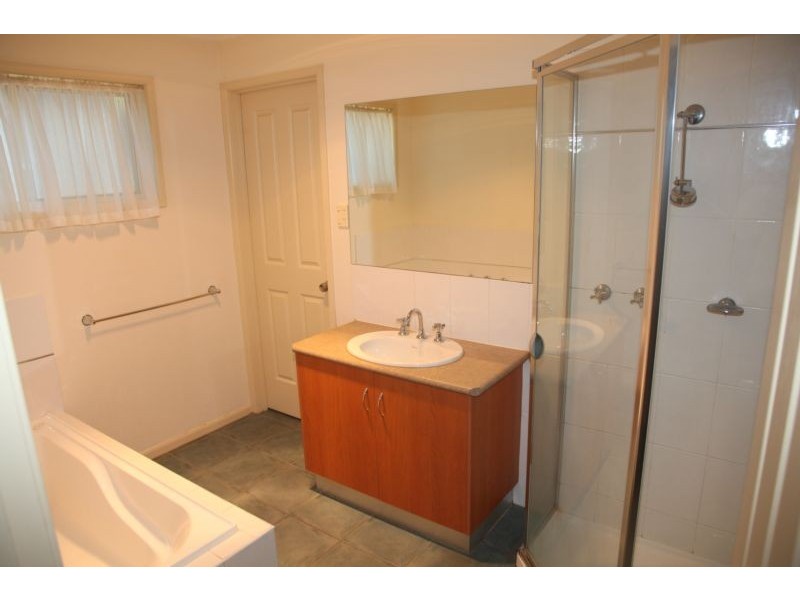 3/27 Little Breen Street, Quarry Hill VIC 3550