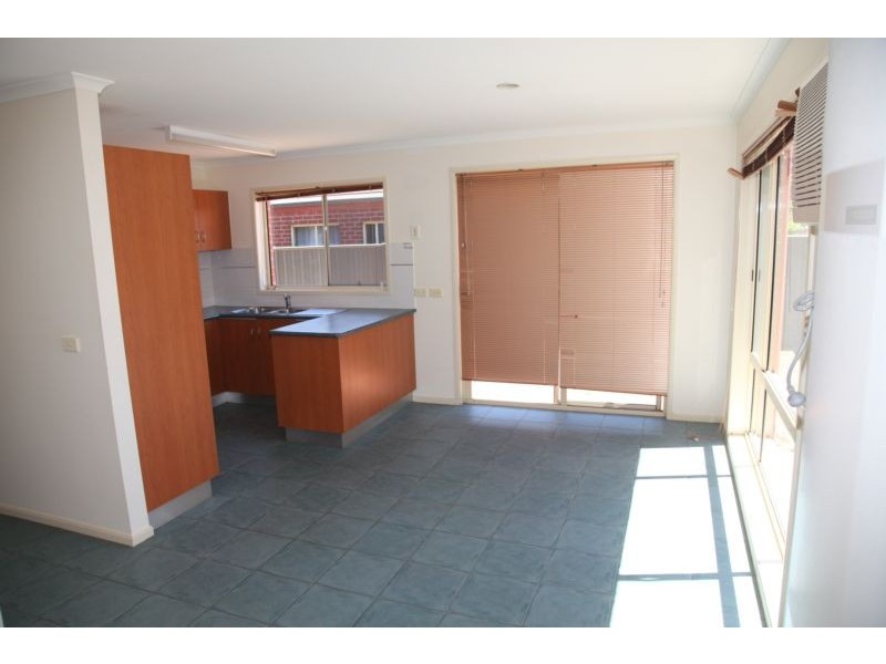 3/27 Little Breen Street, Quarry Hill VIC 3550