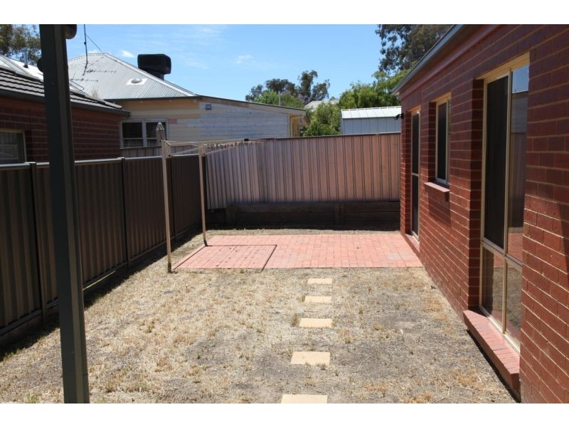 3/27 Little Breen Street, Quarry Hill VIC 3550