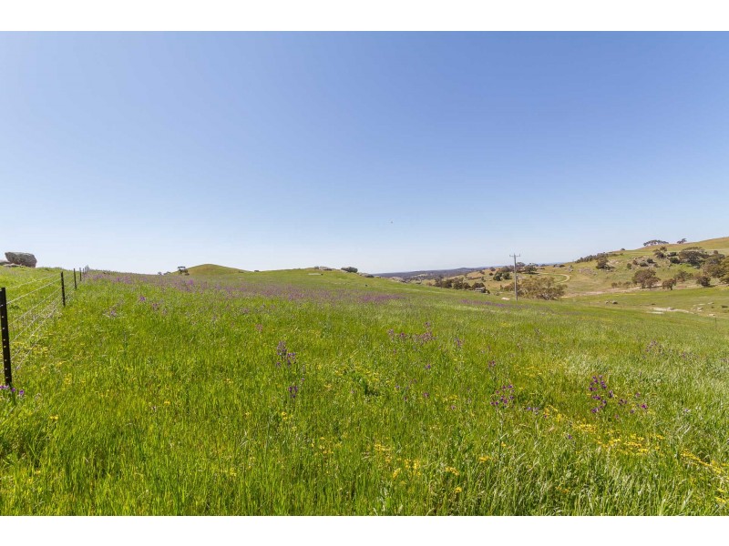 3B&4A Wilkinsons Rd, Sedgwick VIC 3551