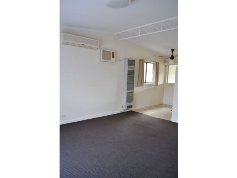 1 Leigh Avenue, Kennington VIC 3550