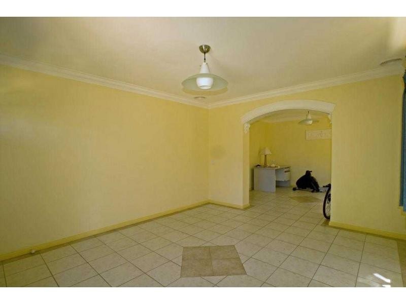 2/15 Claire Court, Kennington VIC 3550