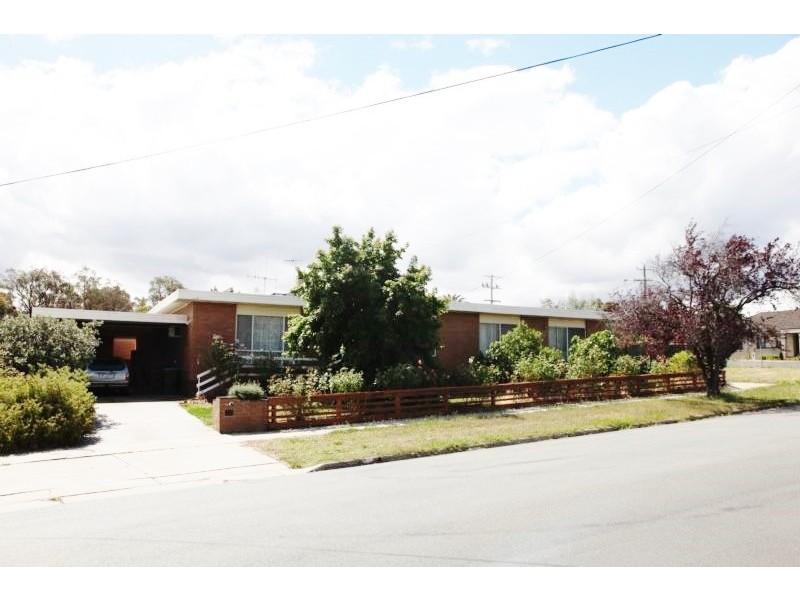 35 Glencoe Street, Kennington VIC 3550