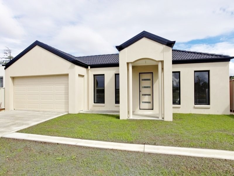 25 Hall St, White Hills VIC 3550