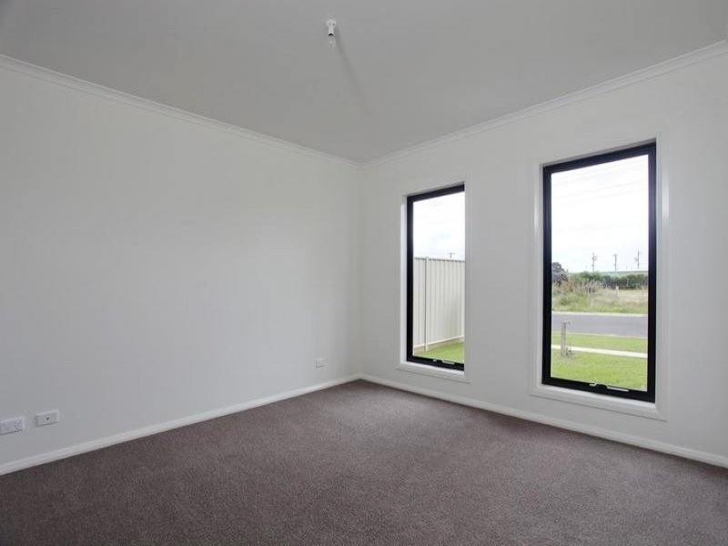 25 Hall St, White Hills VIC 3550