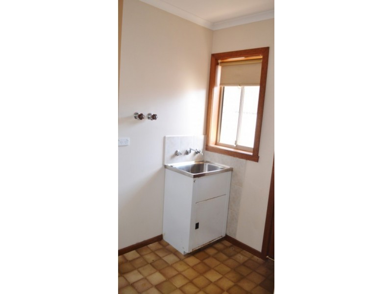 2/60 Strickland Road, East Bendigo VIC 3550