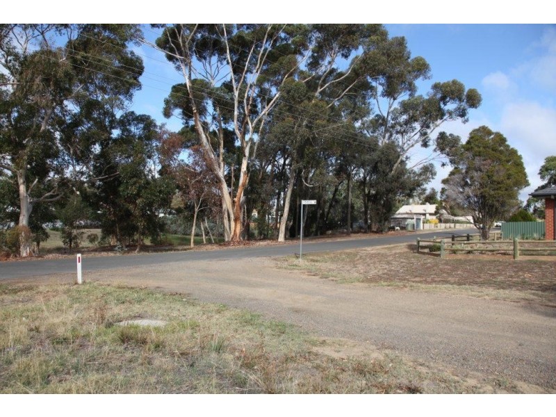 17 Jobs Gully Rd, Eaglehawk VIC 3556