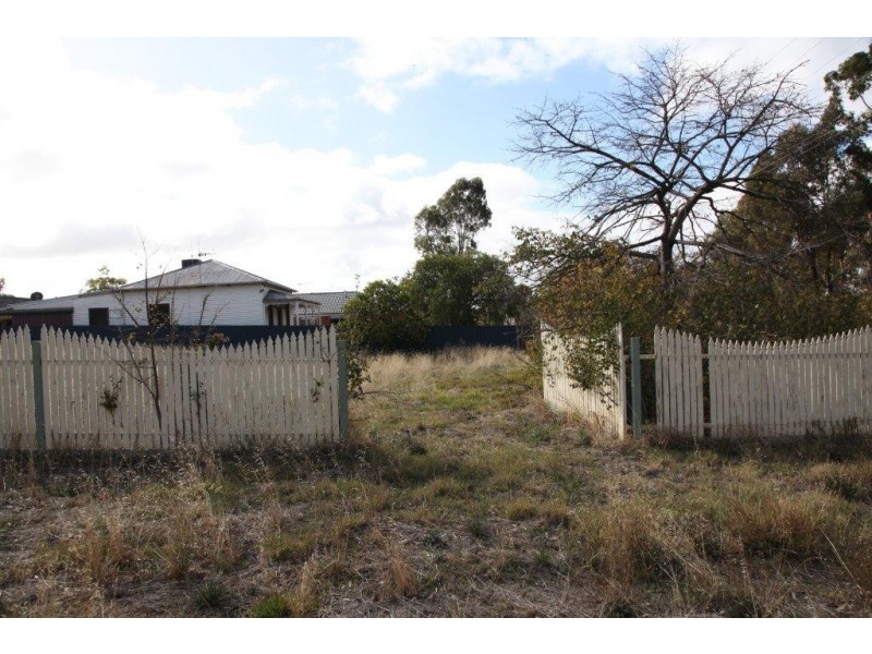 17 Jobs Gully Rd, Eaglehawk VIC 3556