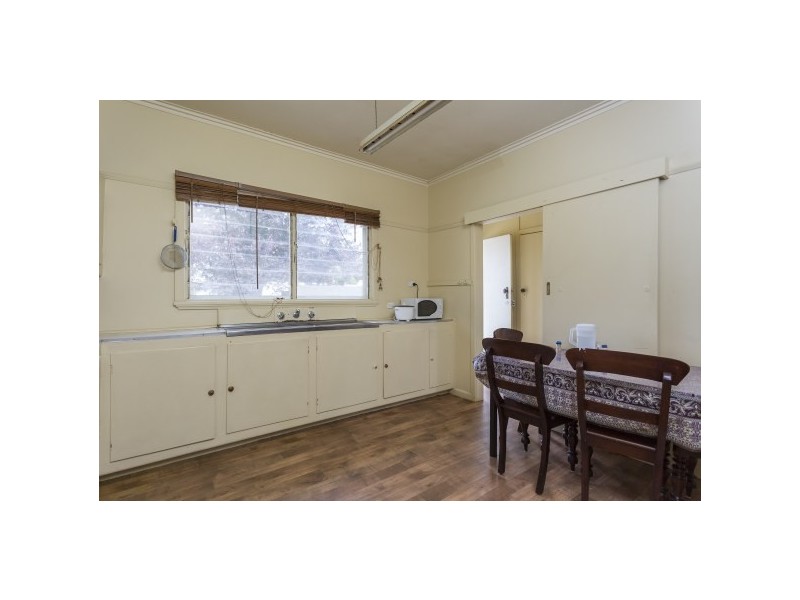 19 Glencoe Street, Kennington VIC 3550