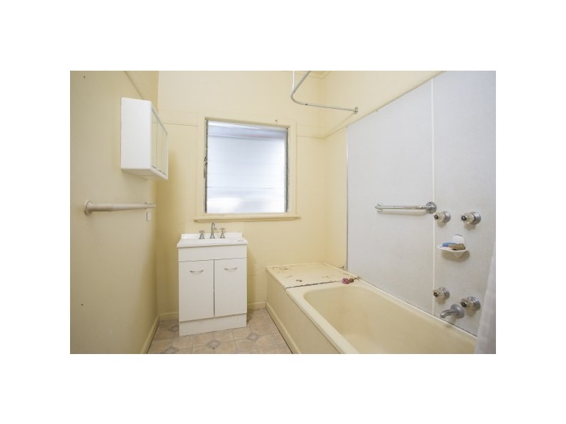 19 Glencoe Street, Kennington VIC 3550