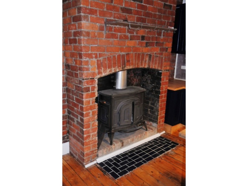 64 Bennett Street, Long Gully VIC 3550