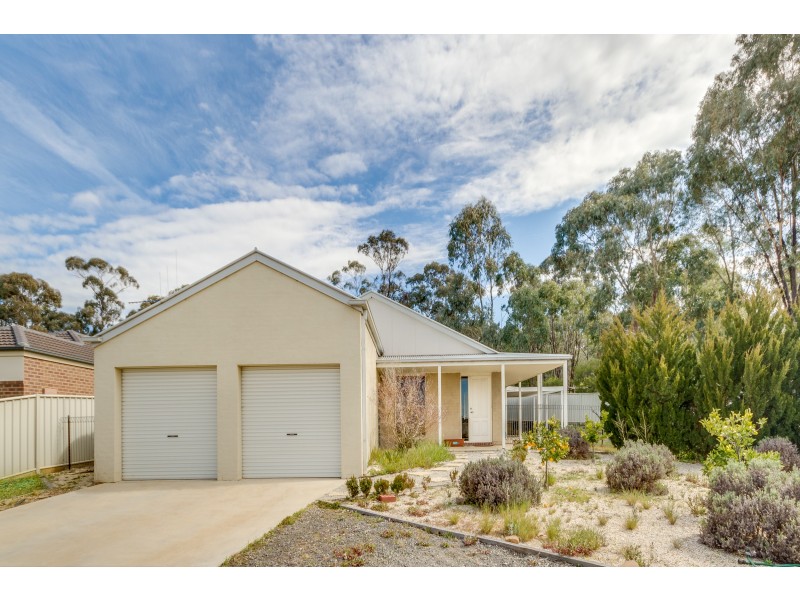 25 Arthurs Crescent, Strathfieldsaye VIC 3551