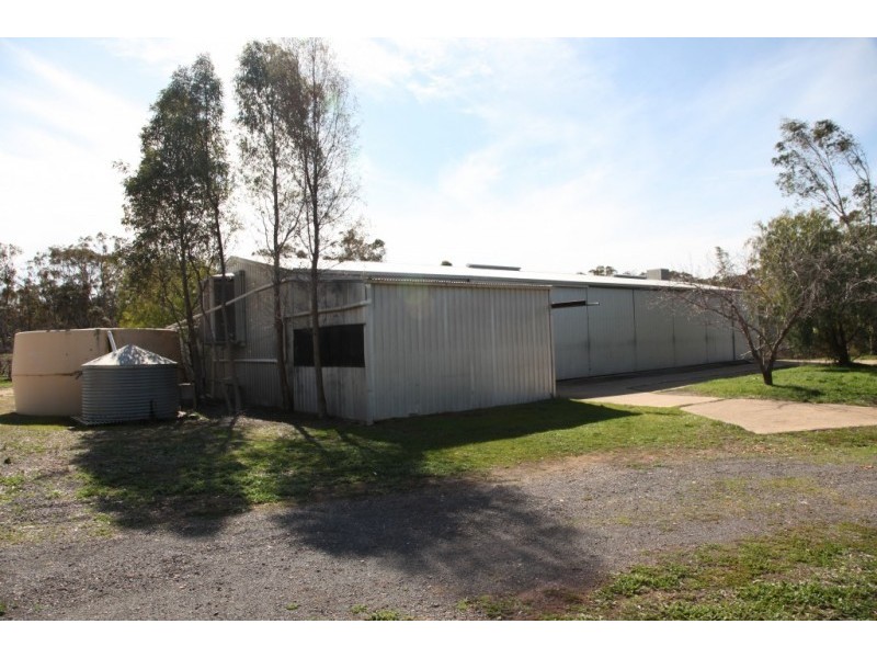 942 Kurting Road, Kingower VIC 3517
