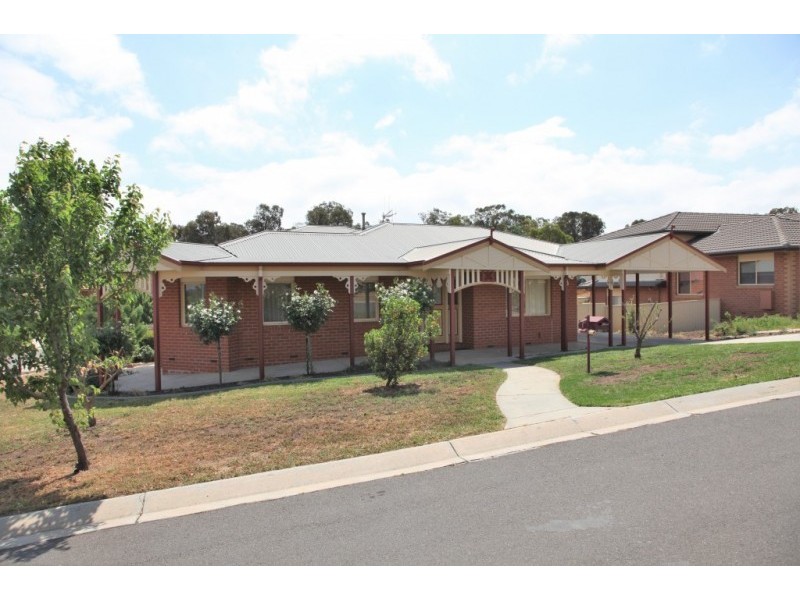 1 Kate Close, Kennington VIC 3550