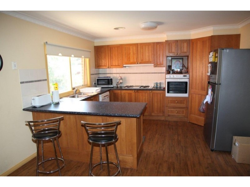 1 Kate Close, Kennington VIC 3550