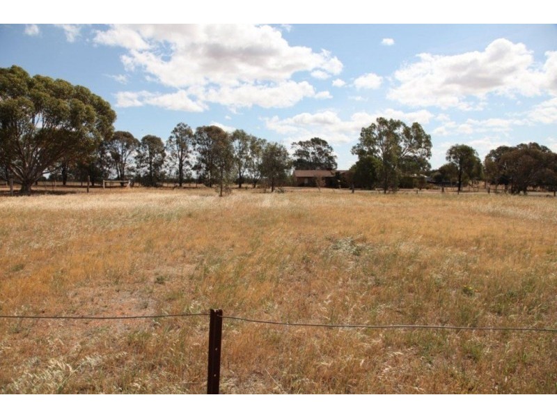 26-28 Robertson Street, Raywood VIC 3570