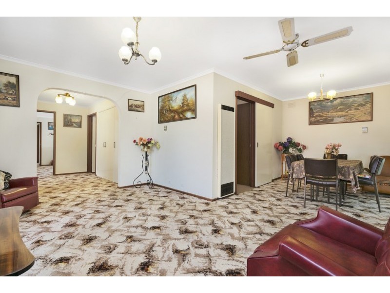 99 Michie, Elmore VIC 3558