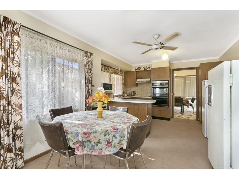 99 Michie, Elmore VIC 3558