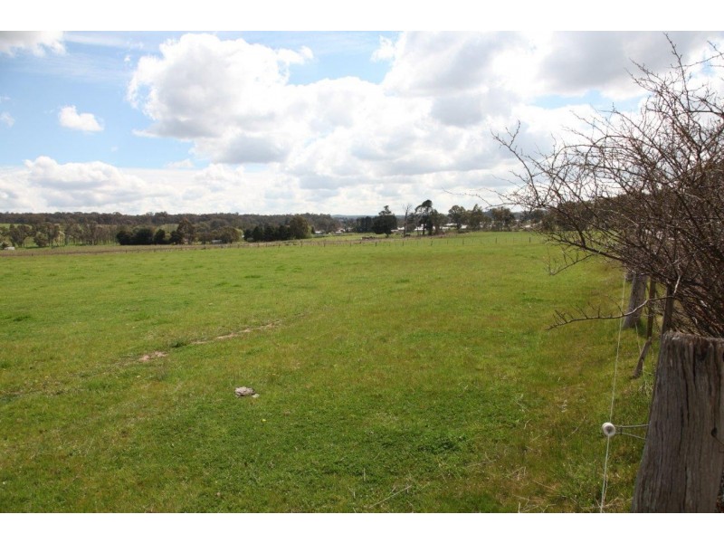 3 Blanket Gully Road, Campbells Creek VIC 3451