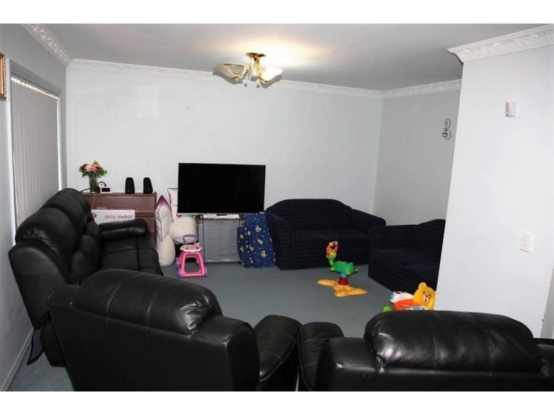 2/17 Claire Court, Kennington VIC 3550