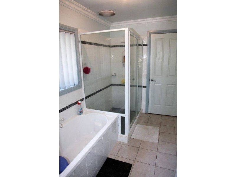 2/17 Claire Court, Kennington VIC 3550