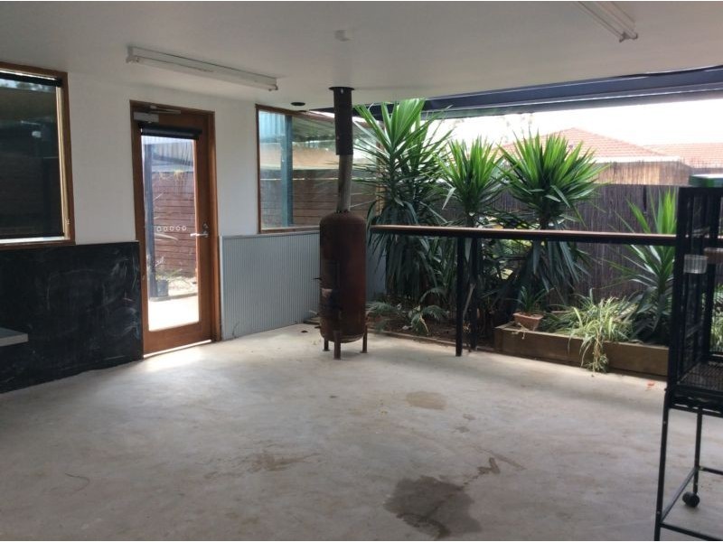54 Thomas Street, Kangaroo Flat VIC 3555