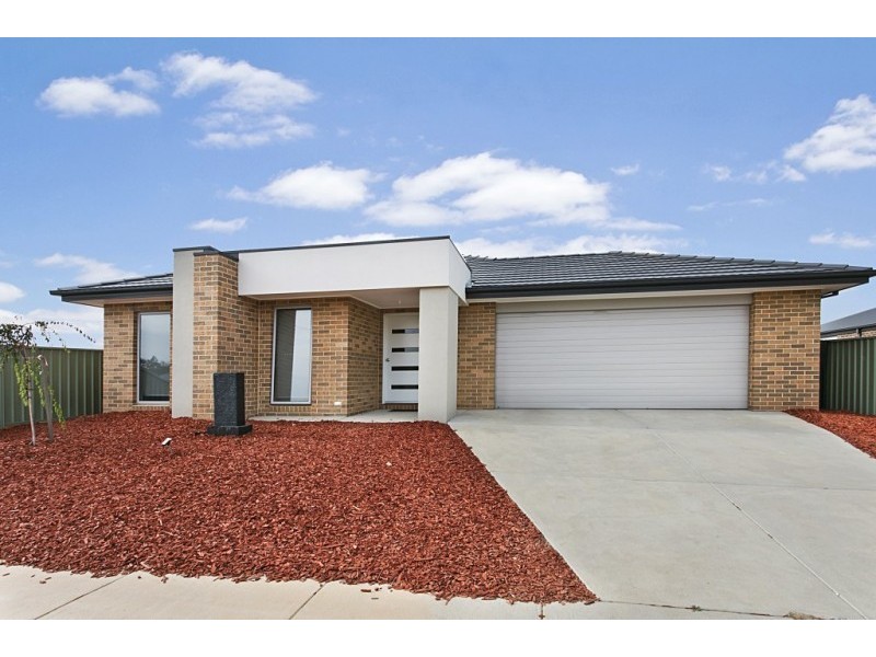 3 CABERNET DRIVE, Maiden Gully VIC 3551