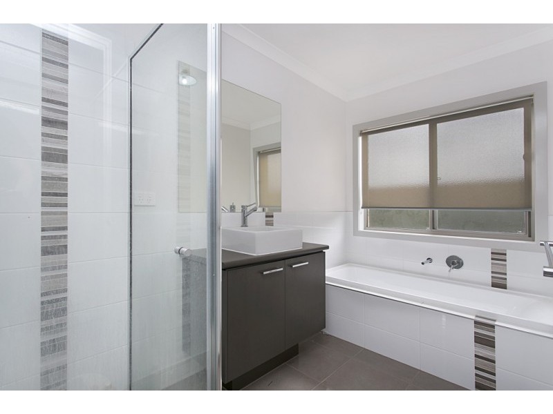 3 CABERNET DRIVE, Maiden Gully VIC 3551