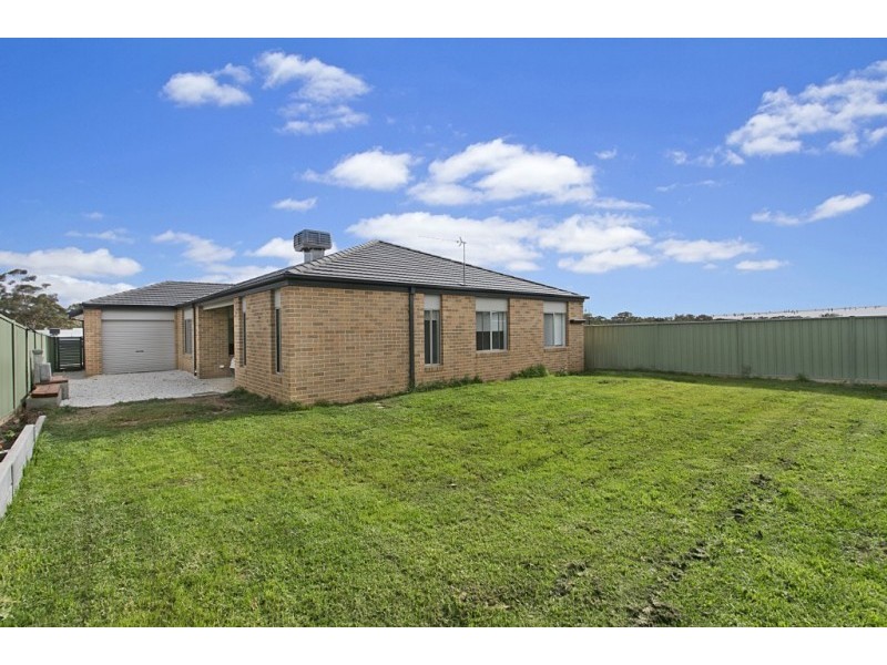 3 CABERNET DRIVE, Maiden Gully VIC 3551