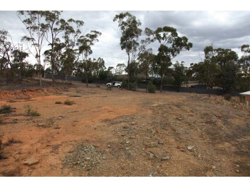 115 PIONEER DRIVE, Maiden Gully VIC 3551