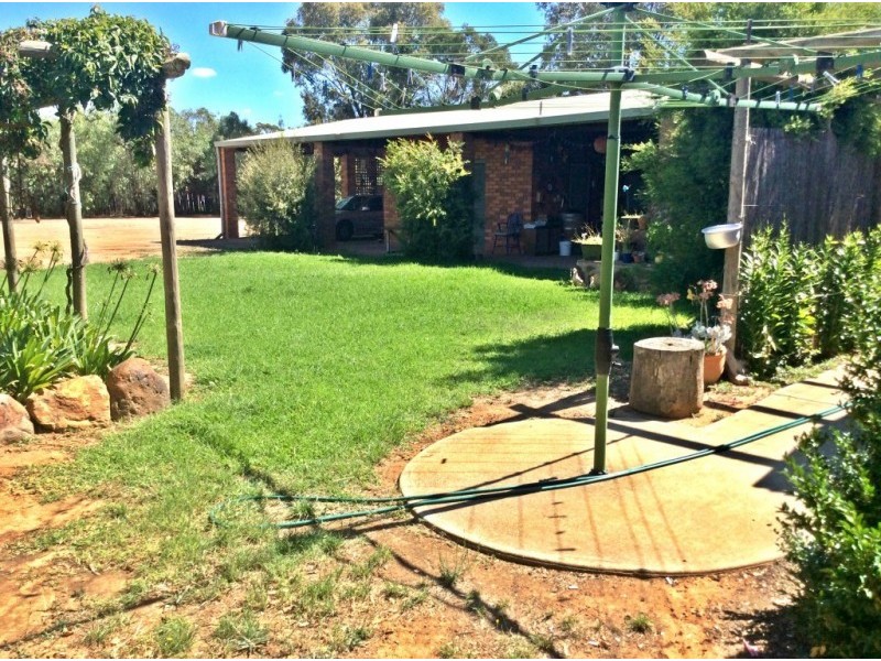 811 Edwards Road, Marong VIC 3515