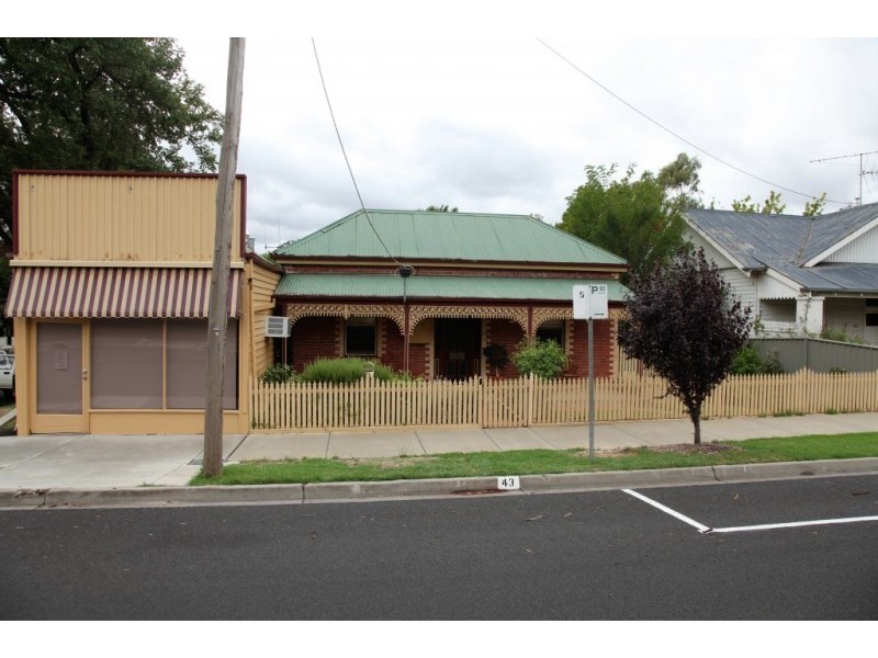 43 CARPENTER STREET, Quarry Hill VIC 3550