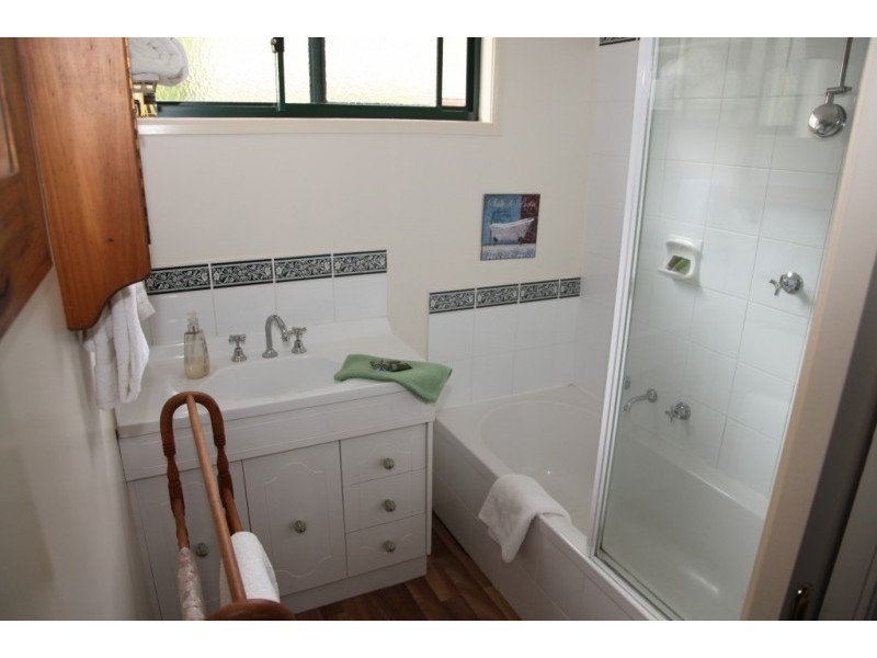 43 CARPENTER STREET, Quarry Hill VIC 3550