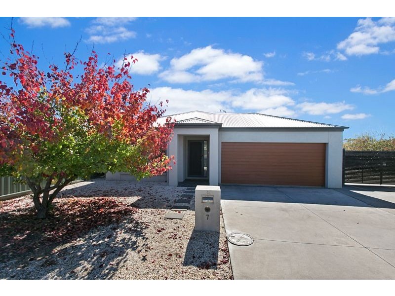 7 Kensington Grove, North Bendigo VIC 3550