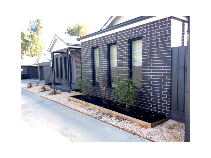 2/45 Mckenzie Street West, Golden Square VIC 3555