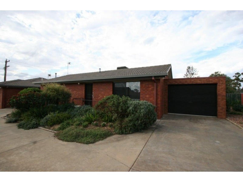 2/97B Panton Street, Golden Square VIC 3555