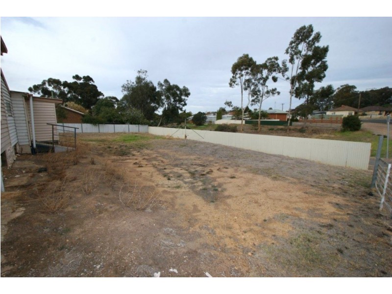 27 Barrell Street, California Gully VIC 3556
