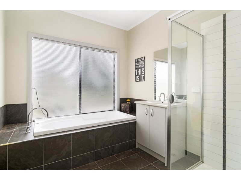 3 Yellow Box Drive,, Longlea VIC 3551