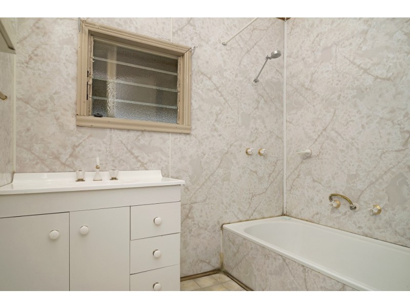 8 Baden Street, White Hills VIC 3550