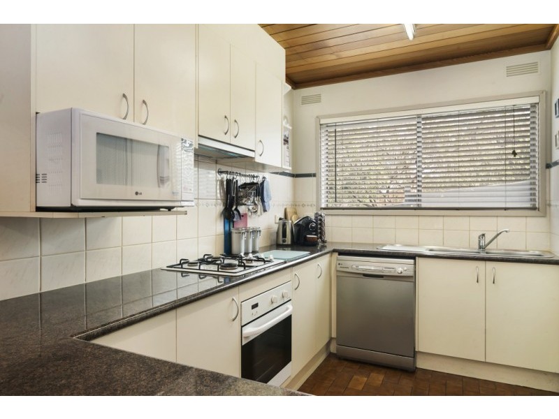 252 Mackenzie Street West, Kangaroo Flat VIC 3555
