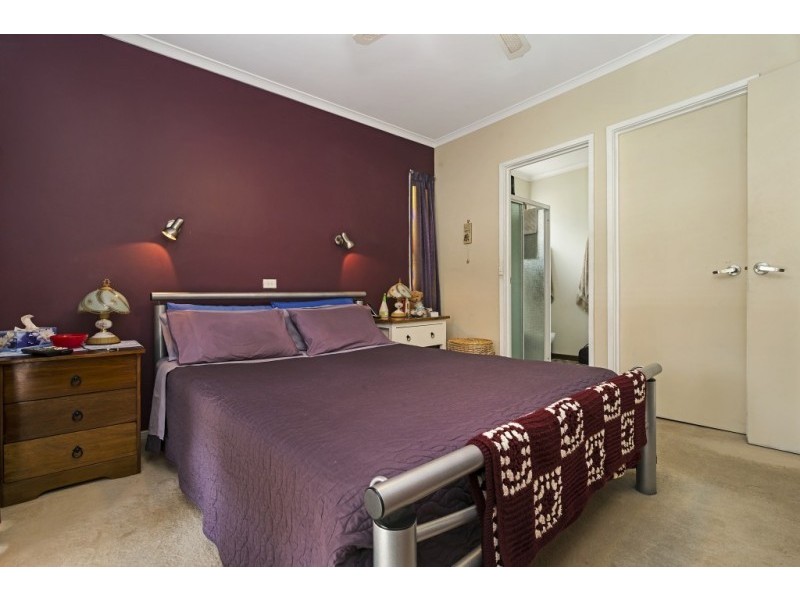 252 Mackenzie Street West, Kangaroo Flat VIC 3555