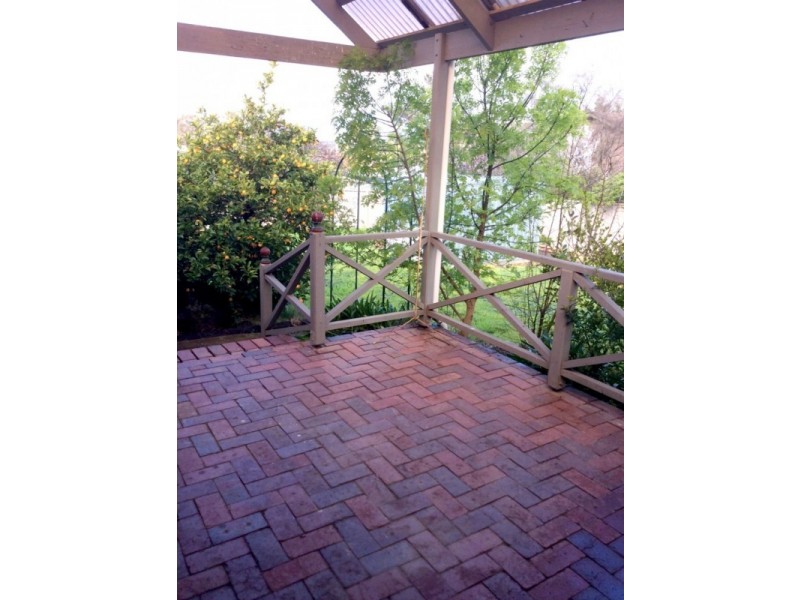 2 Balmoral Drive, Golden Square VIC 3555